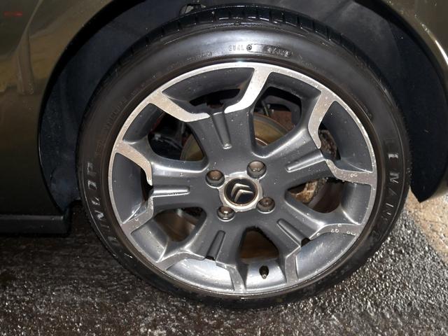 ＤＳ３ シック　ウルトラプレステージ　受注生産モデル本革　ＨＩＦＩ　８スピーカー禁煙（29枚目）