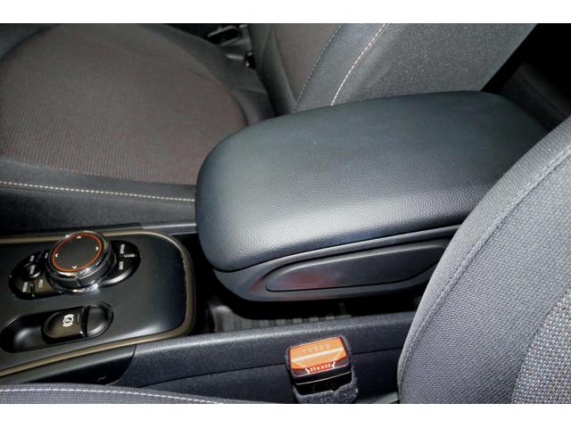 ＭＩＮＩ クーパーＤ　クロスオーバー　ワンオーナー禁煙　ナビ　前後カメラ　ドラレコ（42枚目）