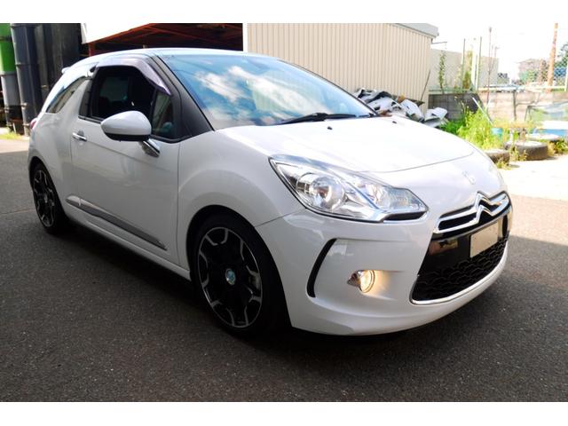 ＤＳ３ スポーツシック　６速マニュアル１７ＡＷ　　１５６馬力　ナビＴＶ（9枚目）