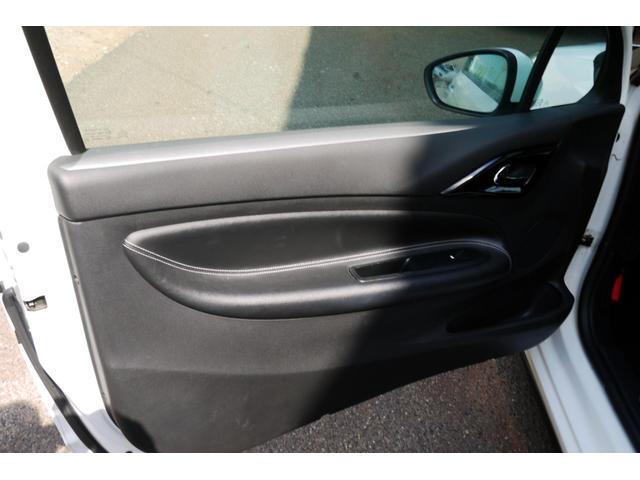 ＤＳ３ スポーツシック　６速マニュアル１７ＡＷ　　１５６馬力　ナビＴＶ（54枚目）