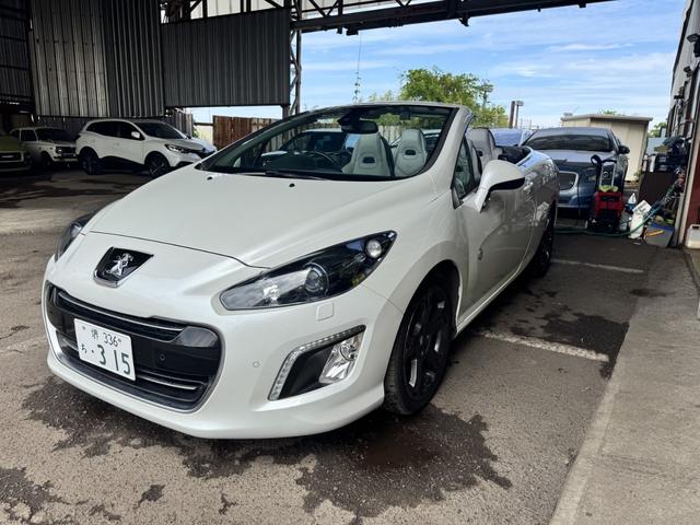 ３０８ ＣＣ　ローラン・ギャロス　特別限定車　１０００キロテスト走行済　ＲＧロゴ入り白本革パワーシート＆シートヒーター　ナビゲーションシステム　フルセグＴＶ　１８インチＡＷ　キーレス機能付き鍵２個有　ＥＴＣ　ドラレコ　禁煙車（26枚目）