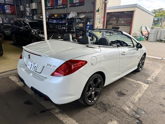 ３０８ ＣＣ　ローラン・ギャロス　特別限定車　１０００キロテスト走行済　ＲＧロゴ入り白本革パワーシート＆シートヒーター　ナビゲーションシステム　フルセグＴＶ　１８インチＡＷ　キーレス機能付き鍵２個有　ＥＴＣ　ドラレコ　禁煙車（43枚目）