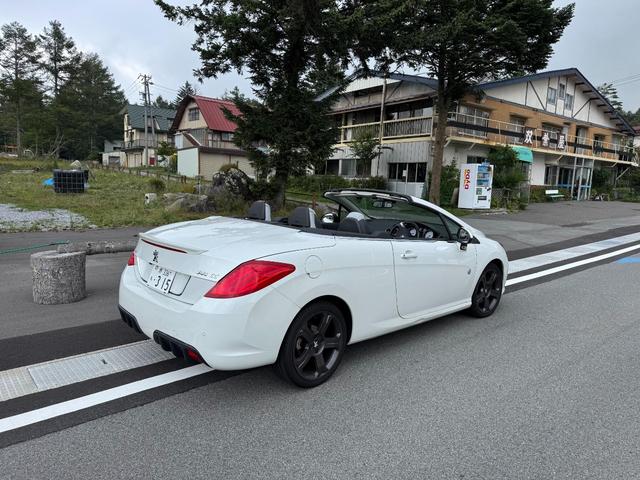 ３０８ ＣＣ　ローラン・ギャロス　特別限定車　１０００キロテスト走行済　ＲＧロゴ入り白本革パワーシート＆シートヒーター　ナビゲーションシステム　フルセグＴＶ　１８インチＡＷ　キーレス機能付き鍵２個有　ＥＴＣ　ドラレコ　禁煙車（55枚目）