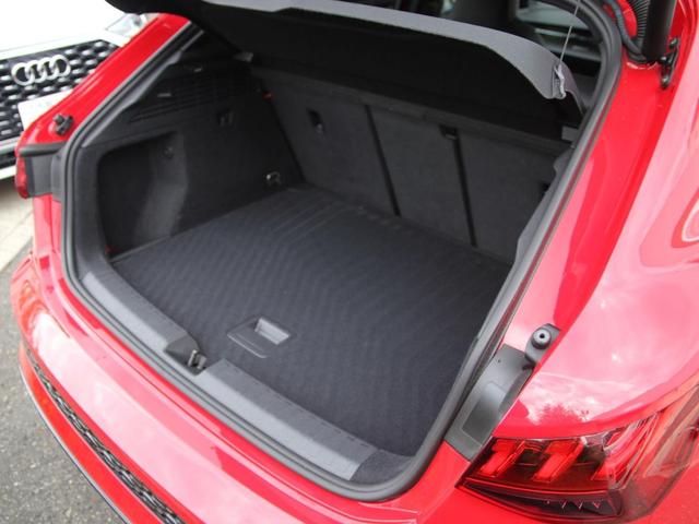 RS3スポーツバック ベースグレード ファインナッパレザー/RSデザインパッケージレッド/RSダンピングサスペンション/RSスポーツエキゾーストシステム/パノラマサンルーフ/Bang & Olufsen 3Dサウンドシステム(55枚目)