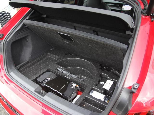 RS3スポーツバック ベースグレード ファインナッパレザー/RSデザインパッケージレッド/RSダンピングサスペンション/RSスポーツエキゾーストシステム/パノラマサンルーフ/Bang & Olufsen 3Dサウンドシステム(56枚目)