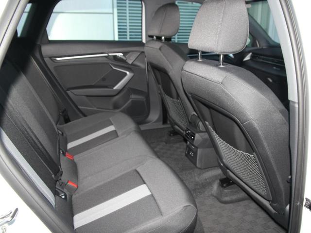 Ａ３ スポーツバック３０ＴＦＳＩアドバンスド　ナビゲーションパッケージ／コンビニエンス＆アシスタンスパッケージライト（14枚目）