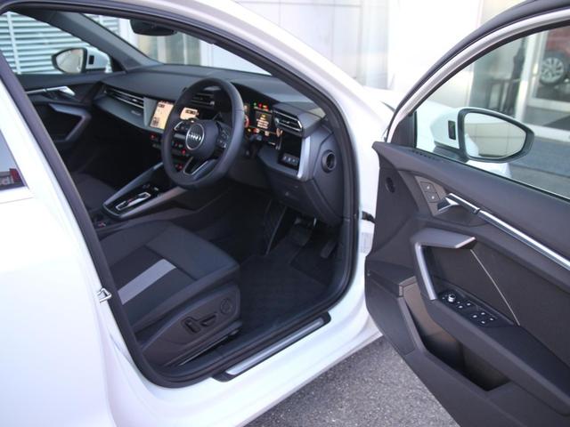 Ａ３ スポーツバック３０ＴＦＳＩアドバンスド　ナビゲーションパッケージ／コンビニエンス＆アシスタンスパッケージライト（38枚目）