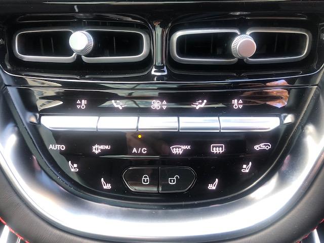 DBX ベースグレード 4、0 V8 4WD 黒革前後ベンチレーションシート シートヒーター ナビ TV 全方位モニター パノラマガラスルーフ パワーテールゲート パドルシフト 22インチアルミ レッドキャリパー(26枚目)