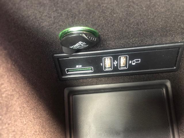 DBX ベースグレード 4、0 V8 4WD 黒革前後ベンチレーションシート シートヒーター ナビ TV 全方位モニター パノラマガラスルーフ パワーテールゲート パドルシフト 22インチアルミ レッドキャリパー(30枚目)