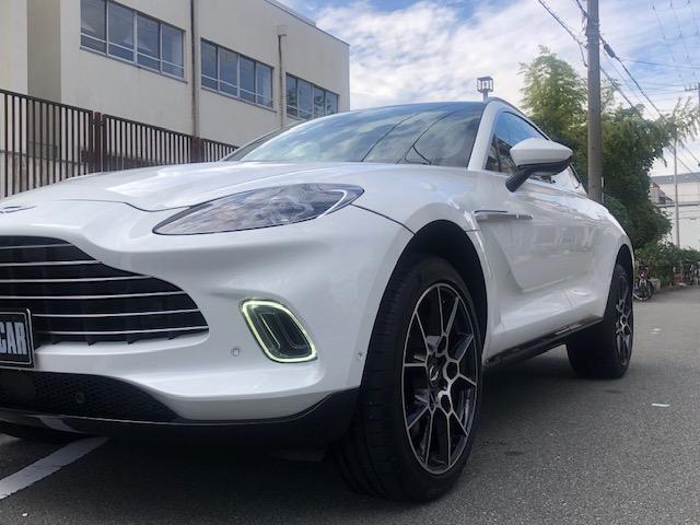 DBX ベースグレード 4、0 V8 4WD 黒革前後ベンチレーションシート シートヒーター ナビ TV 全方位モニター パノラマガラスルーフ パワーテールゲート パドルシフト 22インチアルミ レッドキャリパー(55枚目)