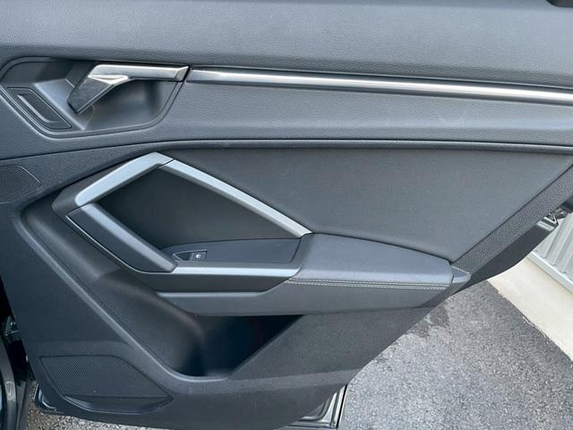 Q3スポーツバック 35TFSI Sライン コンビニエンス/アシスタンスPKG・ブラックスタイリングPKG・プラスPKG・ハーフレザーシート・パワーシート・シートヒーター・ACC・4wayランバーサポート・パワーバックドア・ブラックエンブレム(52枚目)