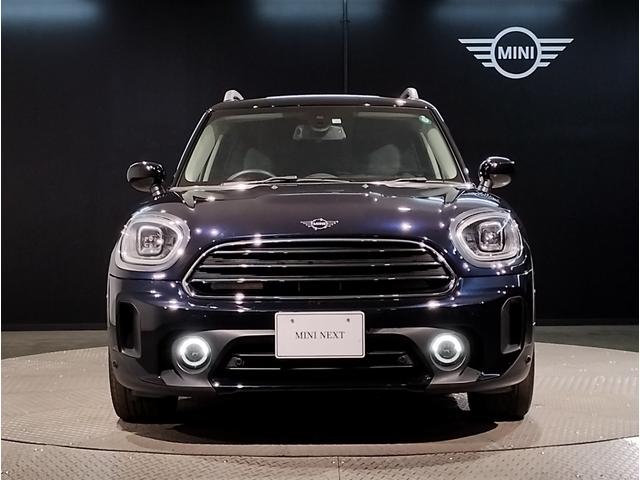 ＭＩＮＩ クーパーＤ　クロスオーバー　クラシック・トリム　１オーナー　後期モデル　液晶メーター　衝突軽減ブレーキ　バックカメラ　アンビエントライト　パーキングアシスト　シートヒーター　ＬＥＤヘッドライト　クルーズコントロール　Ｂｌｕｅｔｏｏｔｈ　ミラーＥＴＣ（11枚目）