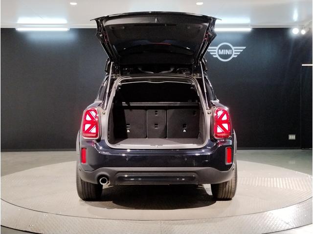 ＭＩＮＩ クーパーＤ　クロスオーバー　クラシック・トリム　１オーナー　後期モデル　液晶メーター　衝突軽減ブレーキ　バックカメラ　アンビエントライト　パーキングアシスト　シートヒーター　ＬＥＤヘッドライト　クルーズコントロール　Ｂｌｕｅｔｏｏｔｈ　ミラーＥＴＣ（16枚目）