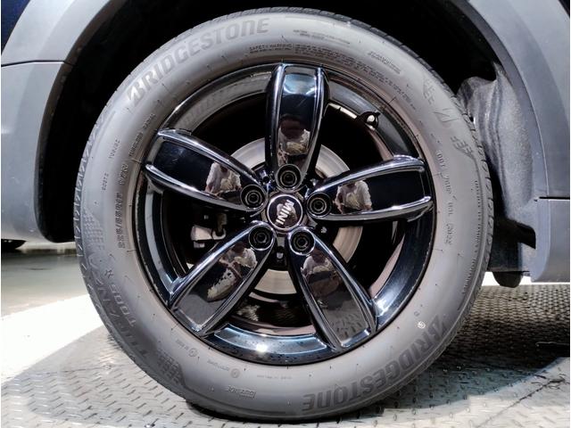 ＭＩＮＩ クーパーＤ　クロスオーバー　クラシック・トリム　１オーナー　後期モデル　液晶メーター　衝突軽減ブレーキ　バックカメラ　アンビエントライト　パーキングアシスト　シートヒーター　ＬＥＤヘッドライト　クルーズコントロール　Ｂｌｕｅｔｏｏｔｈ　ミラーＥＴＣ（24枚目）