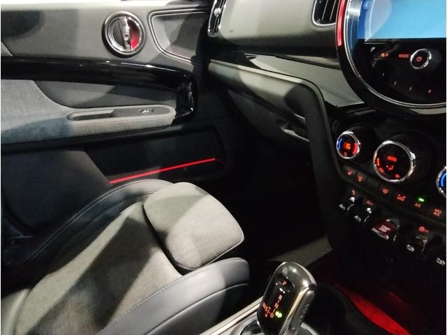 ＭＩＮＩ クーパーＤ　クロスオーバー　クラシック・トリム　１オーナー　後期モデル　液晶メーター　衝突軽減ブレーキ　バックカメラ　アンビエントライト　パーキングアシスト　シートヒーター　ＬＥＤヘッドライト　クルーズコントロール　Ｂｌｕｅｔｏｏｔｈ　ミラーＥＴＣ（51枚目）