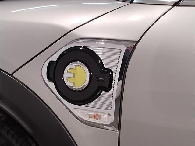 ＭＩＮＩ クパＳＥクロスオバオル４プレミアム＋Ｐクラシクトリム　後期モデル　茶革シート　シートヒーター　バックカメラ　追従式クルーズコントロール　ＯＰ１８インチＡＷ　インテリジェントセーフティー　アンビエントライト　ＬＥＤヘッドライト　コンフォートアクセス（22枚目）