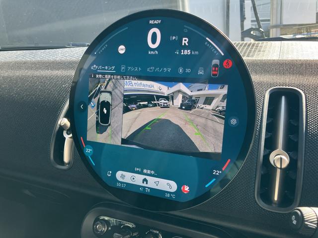 ＭＩＮＩ カントリーマンＥ　クラシック・トリム　弊社元デモカー　Ｍパッケージ　Ｈａｒｍａｎｋａｒｄｏｎ　ハーフレザーシート　シートヒーター　ハンドルヒーター　ヘッドアップディスプレイ　純正ＨＤＤナビ　全周囲カメラ　電動シート　電動リアゲート　ＬＥＤ（15枚目）