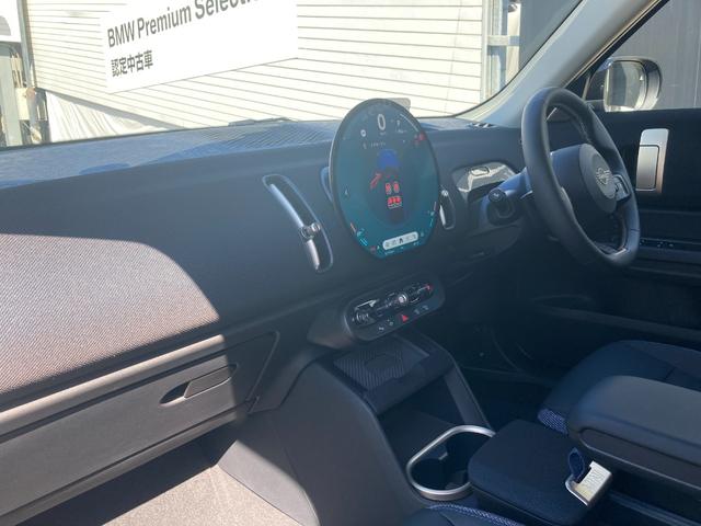 ＭＩＮＩ カントリーマンＤ　クラシック・トリム　弊社デモレンタ　メモリ機能付パワーシート　運転席マッサージ機能　ハーマンカードンサウンド　シートヒーター　ステアリングヒーターヘッドアップディスプレイ　追従型クルコン　全周囲カメラ　バックカメラ（49枚目）