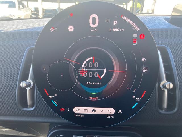 ＭＩＮＩ カントリーマンＤ　クラシック・トリム　弊社デモレンタ　メモリ機能付パワーシート　運転席マッサージ機能　ハーマンカードンサウンド　シートヒーター　ステアリングヒーターヘッドアップディスプレイ　追従型クルコン　全周囲カメラ　バックカメラ（54枚目）