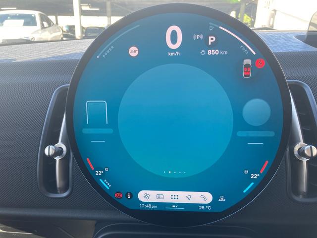 ＭＩＮＩ カントリーマンＤ　クラシック・トリム　弊社デモレンタ　メモリ機能付パワーシート　運転席マッサージ機能　ハーマンカードンサウンド　シートヒーター　ステアリングヒーターヘッドアップディスプレイ　追従型クルコン　全周囲カメラ　バックカメラ（55枚目）