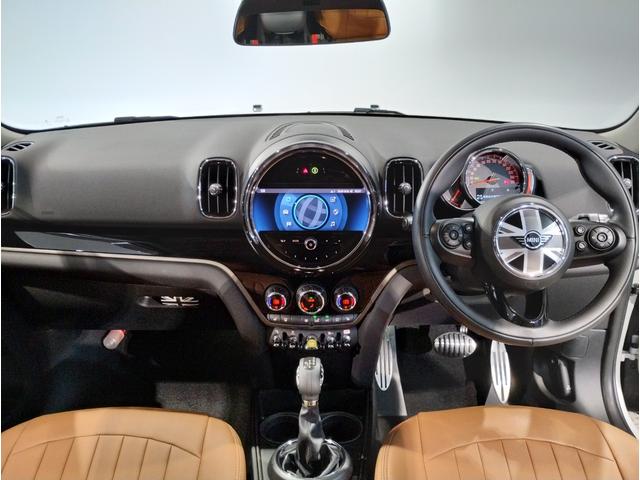 ＭＩＮＩ クーパーＳ　Ｅ　クロスオーバー　オール４　純正ＨＤＤナビ　バックカメラ　コーナーセンサー　追従型クルコン　電動リアゲート　シートヒーター　ＬＥＤヘッドライト　ＬＥＤフォグランプ　コンフォートアクセス　衝突警告　歩行者警告　純正１８インチアルミ（15枚目）