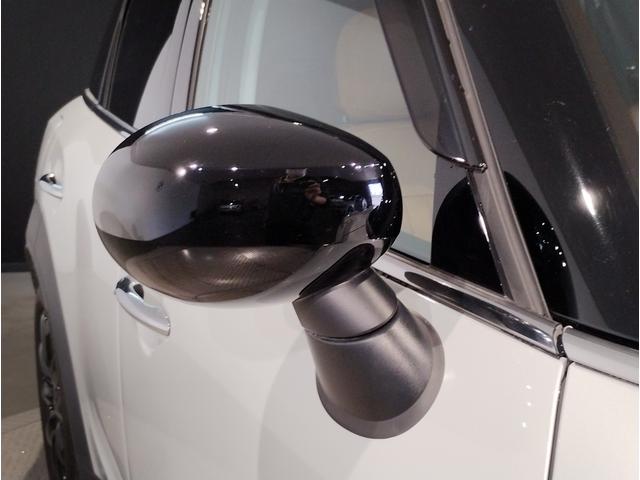 ＭＩＮＩ クーパーＳ　Ｅ　クロスオーバー　オール４　純正ＨＤＤナビ　バックカメラ　コーナーセンサー　追従型クルコン　電動リアゲート　シートヒーター　ＬＥＤヘッドライト　ＬＥＤフォグランプ　コンフォートアクセス　衝突警告　歩行者警告　純正１８インチアルミ（30枚目）