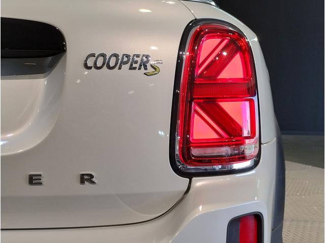 ＭＩＮＩ クーパーＳ　Ｅ　クロスオーバー　オール４　純正ＨＤＤナビ　バックカメラ　コーナーセンサー　追従型クルコン　電動リアゲート　シートヒーター　ＬＥＤヘッドライト　ＬＥＤフォグランプ　コンフォートアクセス　衝突警告　歩行者警告　純正１８インチアルミ（36枚目）