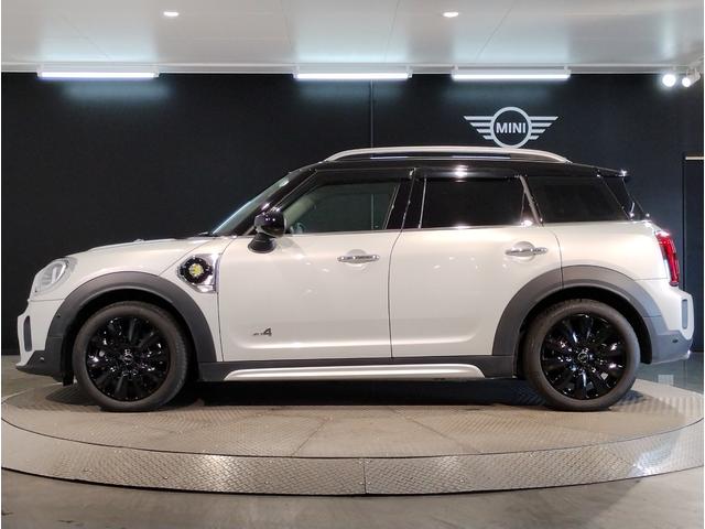 ＭＩＮＩ クーパーＳ　Ｅ　クロスオーバー　オール４　純正ＨＤＤナビ　バックカメラ　コーナーセンサー　追従型クルコン　電動リアゲート　シートヒーター　ＬＥＤヘッドライト　ＬＥＤフォグランプ　コンフォートアクセス　衝突警告　歩行者警告　純正１８インチアルミ（79枚目）