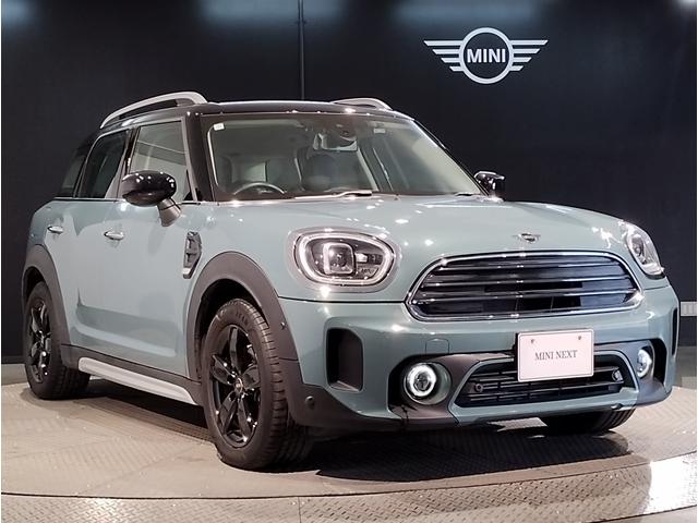 MINI クーパーDクロスオーバープレミアム+Pクラシクトリム 後期モデル 1オーナー シートヒーター ハーフレザーシート デジタルメーター 電動リアゲート アクティブクルーズコントロール 純正HDDナビ バックカメラ 障害物センサー LED ETC 純正17AW(6枚目)