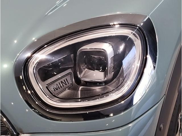 MINI クーパーDクロスオーバープレミアム+Pクラシクトリム 後期モデル 1オーナー シートヒーター ハーフレザーシート デジタルメーター 電動リアゲート アクティブクルーズコントロール 純正HDDナビ バックカメラ 障害物センサー LED ETC 純正17AW(50枚目)