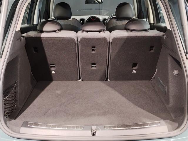 MINI クーパーDクロスオーバープレミアム+Pクラシクトリム 後期モデル 1オーナー シートヒーター ハーフレザーシート デジタルメーター 電動リアゲート アクティブクルーズコントロール 純正HDDナビ バックカメラ 障害物センサー LED ETC 純正17AW(56枚目)