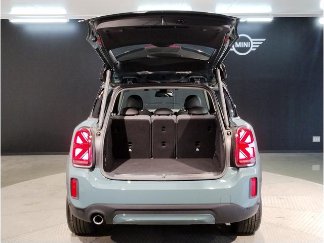 MINI クーパーDクロスオーバープレミアム+Pクラシクトリム 後期モデル 1オーナー シートヒーター ハーフレザーシート デジタルメーター 電動リアゲート アクティブクルーズコントロール 純正HDDナビ バックカメラ 障害物センサー LED ETC 純正17AW(57枚目)