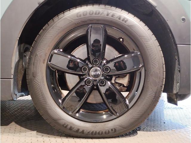 MINI クーパーDクロスオーバープレミアム+Pクラシクトリム 後期モデル 1オーナー シートヒーター ハーフレザーシート デジタルメーター 電動リアゲート アクティブクルーズコントロール 純正HDDナビ バックカメラ 障害物センサー LED ETC 純正17AW(60枚目)