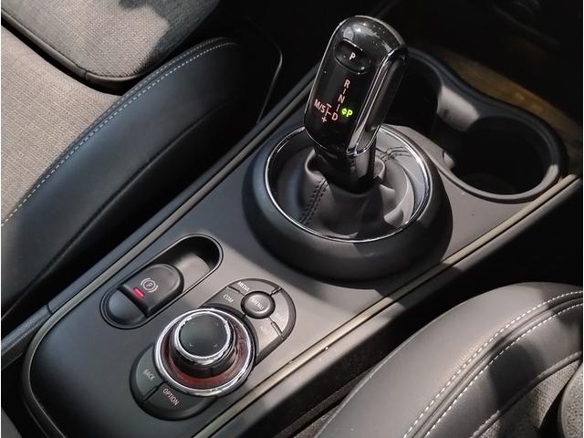 MINI クーパーSD クロスオーバー オール4 後期モデル 1オーナー ハーフレザーシート シートヒーター デジタルメーター 純正HDDナビ バックカメラ 障害物センサ 追従式クルコン LEDヘッドライト ETC 純正18AW コンフォートアクセス(35枚目)