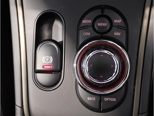 MINI クーパーSD クロスオーバー オール4 後期モデル 1オーナー ハーフレザーシート シートヒーター デジタルメーター 純正HDDナビ バックカメラ 障害物センサ 追従式クルコン LEDヘッドライト ETC 純正18AW コンフォートアクセス(36枚目)