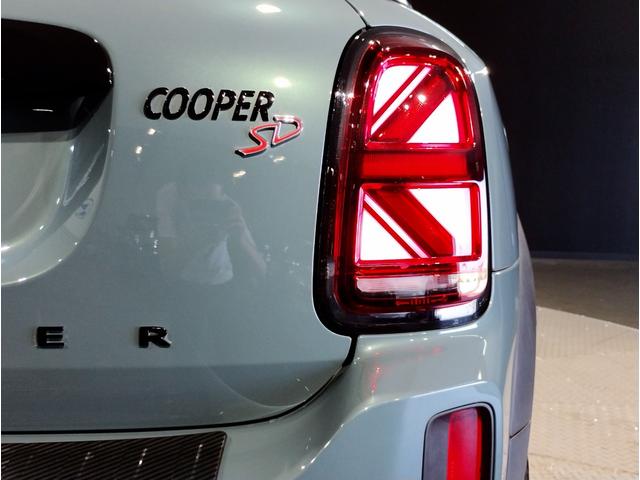 MINI クーパーSD クロスオーバー オール4 後期モデル 1オーナー ハーフレザーシート シートヒーター デジタルメーター 純正HDDナビ バックカメラ 障害物センサ 追従式クルコン LEDヘッドライト ETC 純正18AW コンフォートアクセス(56枚目)