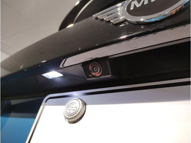 ＭＩＮＩ クーパーＤクロスオーバープレミアム＋Ｐクラシクトリム　後期モデル　電動リアゲート　追従式クルーズコントロール　液晶メーター　バックカメラ　ＬＥＤヘッドライト　衝突軽減ブレーキ　コーナーセンサー　シートヒーター　純正ナビ　ワイヤレス充電（22枚目）