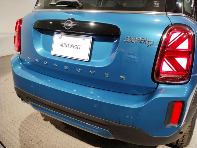 ＭＩＮＩ クーパーＤクロスオーバープレミアム＋Ｐクラシクトリム　後期モデル　電動リアゲート　追従式クルーズコントロール　液晶メーター　バックカメラ　ＬＥＤヘッドライト　衝突軽減ブレーキ　コーナーセンサー　シートヒーター　純正ナビ　ワイヤレス充電（23枚目）