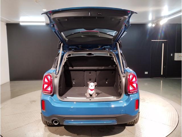 ＭＩＮＩ クーパーＤクロスオーバープレミアム＋Ｐクラシクトリム　後期モデル　電動リアゲート　追従式クルーズコントロール　液晶メーター　バックカメラ　ＬＥＤヘッドライト　衝突軽減ブレーキ　コーナーセンサー　シートヒーター　純正ナビ　ワイヤレス充電（24枚目）
