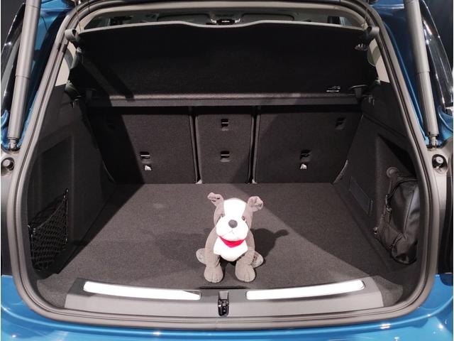 ＭＩＮＩ クーパーＤクロスオーバープレミアム＋Ｐクラシクトリム　後期モデル　電動リアゲート　追従式クルーズコントロール　液晶メーター　バックカメラ　ＬＥＤヘッドライト　衝突軽減ブレーキ　コーナーセンサー　シートヒーター　純正ナビ　ワイヤレス充電（25枚目）