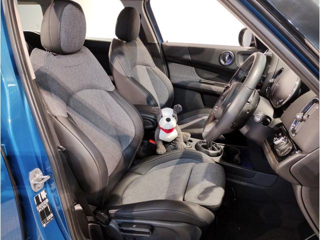 ＭＩＮＩ クーパーＤクロスオーバープレミアム＋Ｐクラシクトリム　後期モデル　電動リアゲート　追従式クルーズコントロール　液晶メーター　バックカメラ　ＬＥＤヘッドライト　衝突軽減ブレーキ　コーナーセンサー　シートヒーター　純正ナビ　ワイヤレス充電（29枚目）