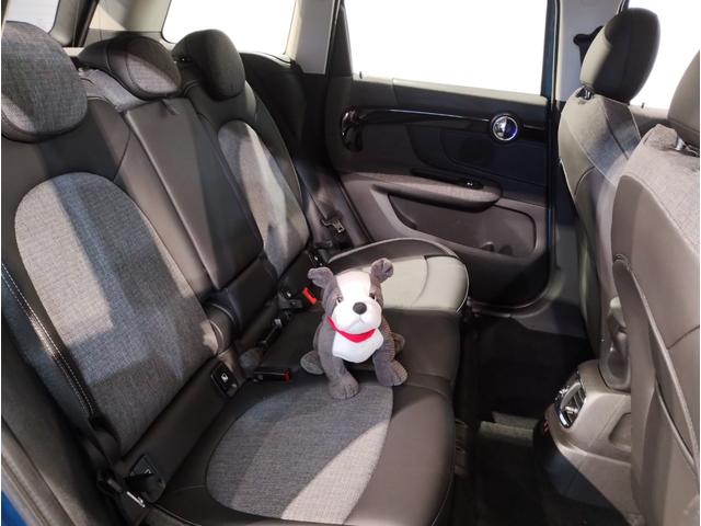 ＭＩＮＩ クーパーＤクロスオーバープレミアム＋Ｐクラシクトリム　後期モデル　電動リアゲート　追従式クルーズコントロール　液晶メーター　バックカメラ　ＬＥＤヘッドライト　衝突軽減ブレーキ　コーナーセンサー　シートヒーター　純正ナビ　ワイヤレス充電（30枚目）