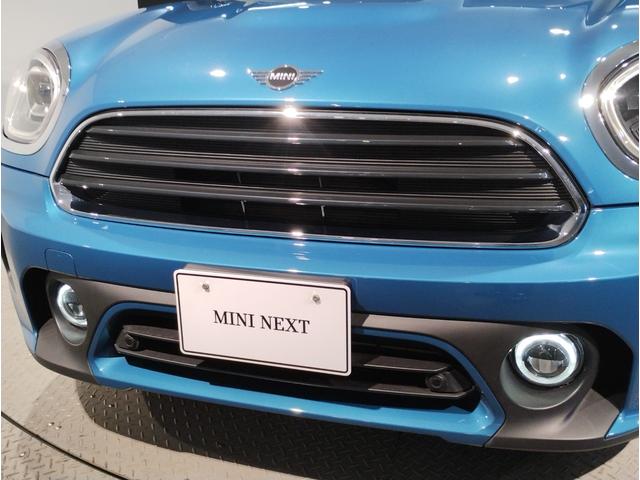 ＭＩＮＩ クーパーＤクロスオーバープレミアム＋Ｐクラシクトリム　後期モデル　電動リアゲート　追従式クルーズコントロール　液晶メーター　バックカメラ　ＬＥＤヘッドライト　衝突軽減ブレーキ　コーナーセンサー　シートヒーター　純正ナビ　ワイヤレス充電（75枚目）
