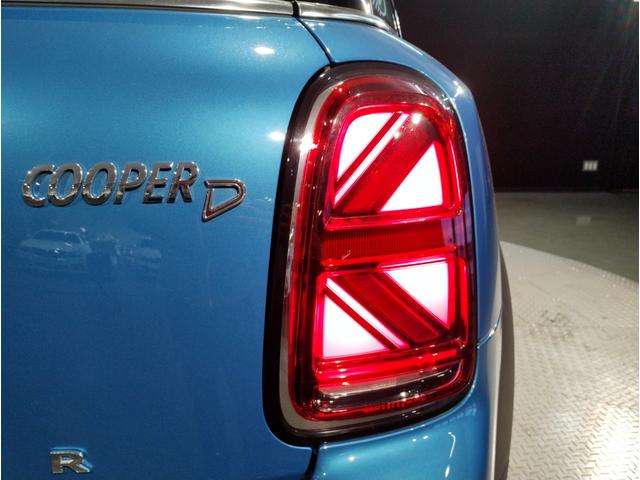 ＭＩＮＩ クーパーＤクロスオーバープレミアム＋Ｐクラシクトリム　後期モデル　電動リアゲート　追従式クルーズコントロール　液晶メーター　バックカメラ　ＬＥＤヘッドライト　衝突軽減ブレーキ　コーナーセンサー　シートヒーター　純正ナビ　ワイヤレス充電（79枚目）