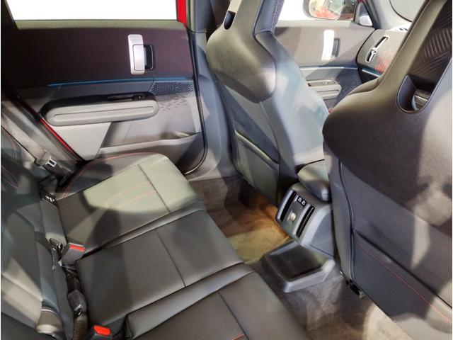 MINI ジョンクーパーワークス カントリーマンオール4JCW 元デモカー Lパッケージ 純正20インチAW JCW専用ブレーキ Harmankardon ヘッドアップディスプレイ ハーフレザー シート&ハンドルヒーター 電動シート 電動リアゲート 全周囲カメラ(19枚目)