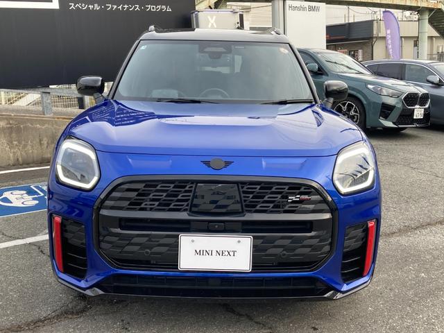 MINI ジョンクーパーワークス カントリーマンオール4JCW 弊社デモカー JCW専用20インチアルミ メモリ機能付パワーシート シートヒーター ヘッドアップディスプレイ パドルシフト ワイヤレス充電 LEDヘッドライト 追従型クルコン JCW専用キャリパー(23枚目)