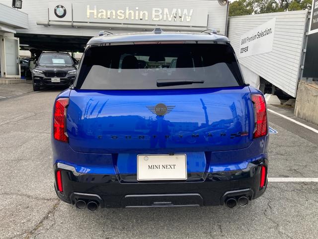 MINI ジョンクーパーワークス カントリーマンオール4JCW 弊社デモカー JCW専用20インチアルミ メモリ機能付パワーシート シートヒーター ヘッドアップディスプレイ パドルシフト ワイヤレス充電 LEDヘッドライト 追従型クルコン JCW専用キャリパー(24枚目)