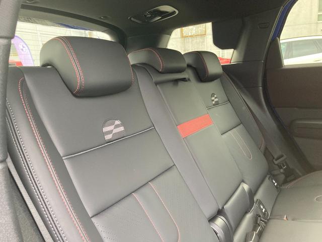 MINI ジョンクーパーワークス カントリーマンオール4JCW 弊社デモカー JCW専用20インチアルミ メモリ機能付パワーシート シートヒーター ヘッドアップディスプレイ パドルシフト ワイヤレス充電 LEDヘッドライト 追従型クルコン JCW専用キャリパー(30枚目)