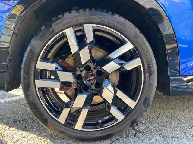 MINI ジョンクーパーワークス カントリーマンオール4JCW 弊社デモカー JCW専用シート メモリ機能付パワーシート シートヒーター JCW専用キャリパー 追従型クルコン ワイヤレス充電 全周囲カメラ 電動リアゲート ヘッドアップディスプレイ パドルシフト(21枚目)