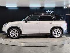 ԵΥåԥåȤդˤƥǥ󤵤줿ͣɣΣɤŪʥƥꥢϤͷӿդ̤ʥ֥ɤħƤޤ 5